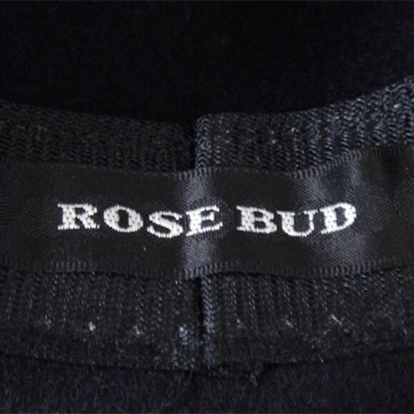 ROSE BUD ■ ■ ■ ■ ■ ■ ■ ■ ■ ■ ■ ■ ■ ■ ■ Black s...